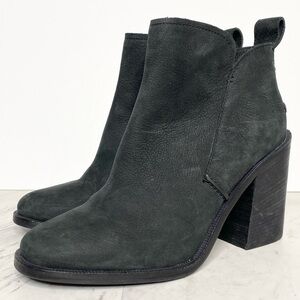 UGG Pixley Black Heeled Bootie 9